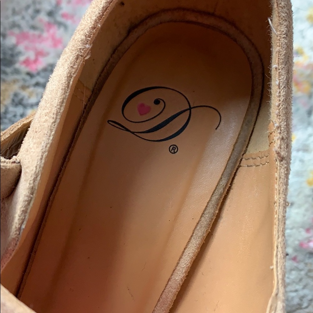 MOVING SALE- Faux Suede Wedges- Size 9? - Picture 6 of 6